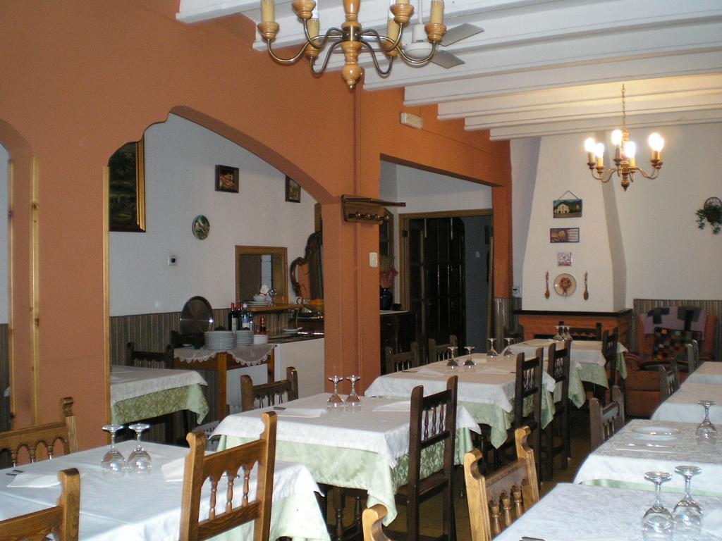 Hostal Maurin Vilaller Zewnętrze zdjęcie